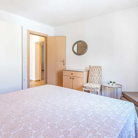 Bartulovici 公寓 *